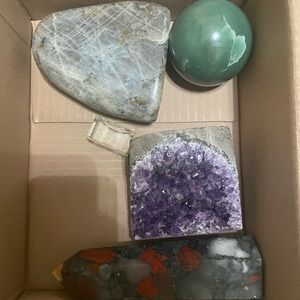 Crystals amethyst, bloodstone,labdorite, and aventurine